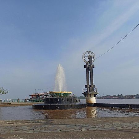 Hotel Gajahmada Pontianak Ngoại thất bức ảnh