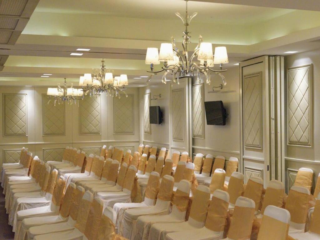 Hotel Gajahmada Pontianak Ngoại thất bức ảnh