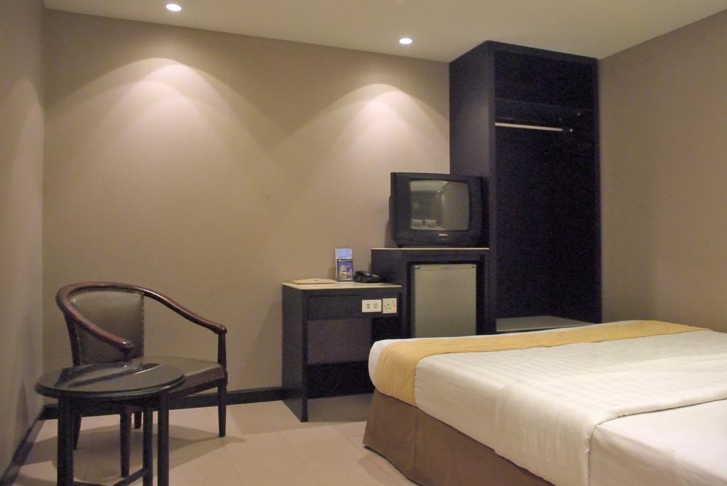 Hotel Gajahmada Pontianak Ngoại thất bức ảnh