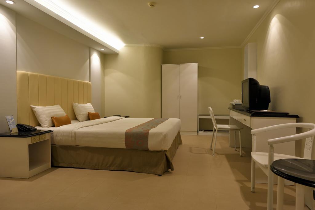 Hotel Gajahmada Pontianak Ngoại thất bức ảnh